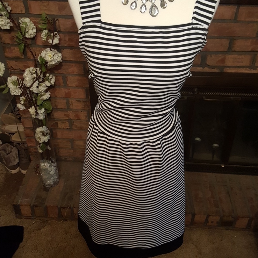 ♥Plus size black and white stripe dress